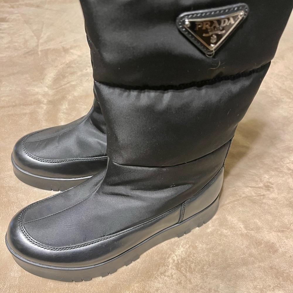 Black Prada Leather Moonboots. Size 39.5